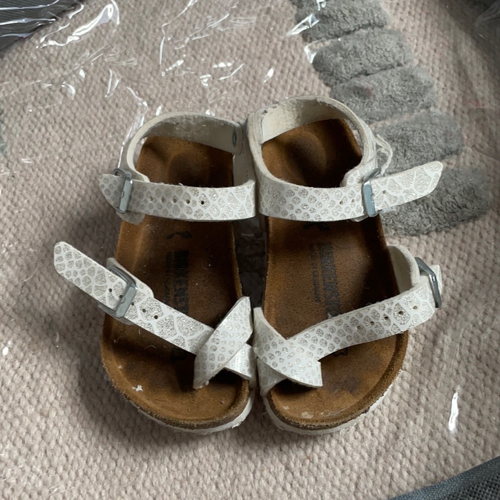 Birkenstock sandals for girls